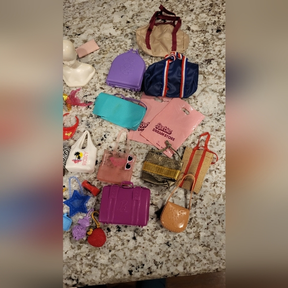 Barbie Accessories Assorted Set - Picture 5 of 5